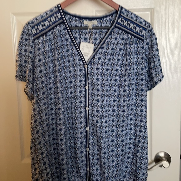 Spring blouse with tie - Picture 2 of 4